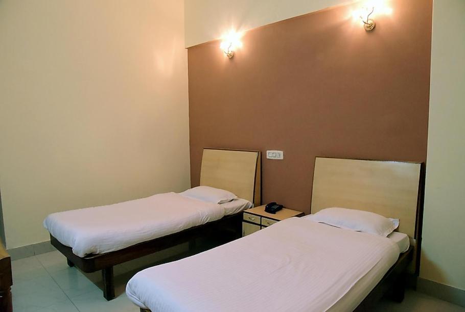 Hotel Krishna Palace Ayodhya Exteriér fotografie
